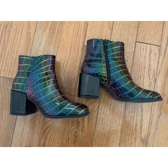 Mix No. 6 Benisa Rainbow Croc Black Vegan Leather Bootie, size 6. - Picture 5 of 8
